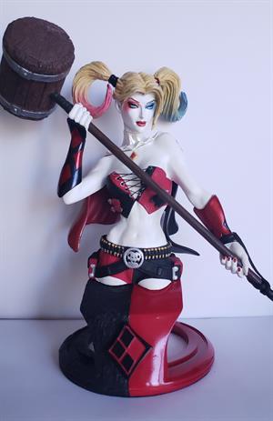 REPAINT of DC Collectibles Harley Quinn Red White & Black Bust